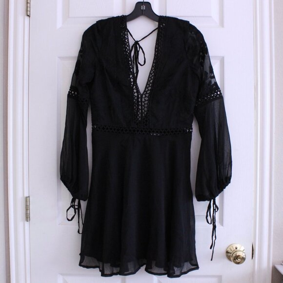 Selfie Leslie Carson Crochet Details Dress Black - Picture 2 of 10